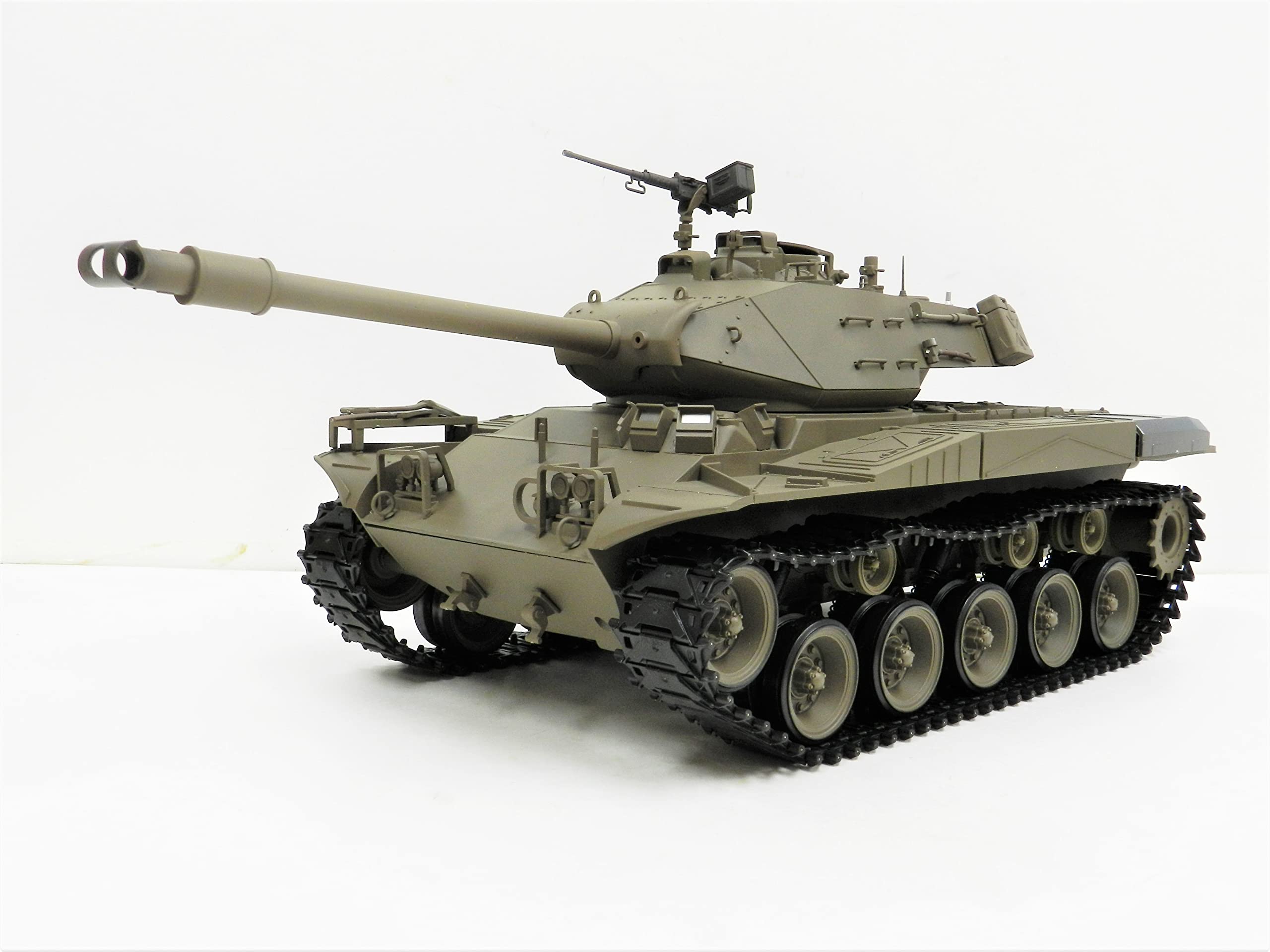 Amazon.co.jp: ヘンロン 7.0 ver 2.4GHz 1/16 戦車ラジコン M41A3