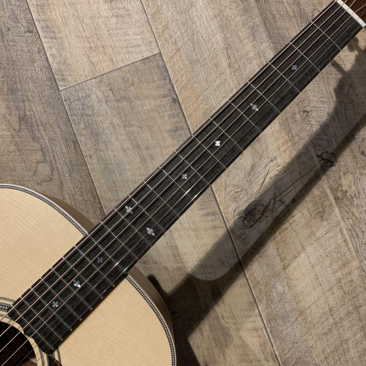 Amazon | Maton EBG808 ARTIST エレアコギター メイトン | スチール弦