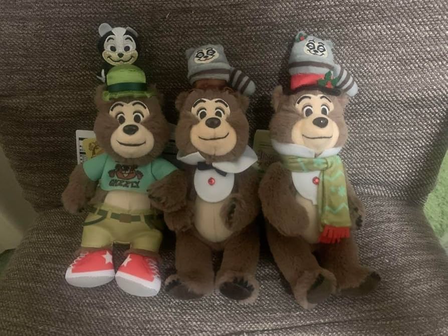 Amazon | カントリーベアシアター ヘンリー ぬいぐるみバッジ ぬいば