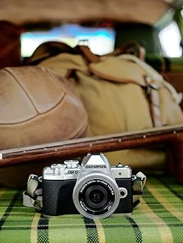 Amazon.co.jp: OLYMPUS ミラーレス一眼 OM-D E-M10 MarkIII ボディー