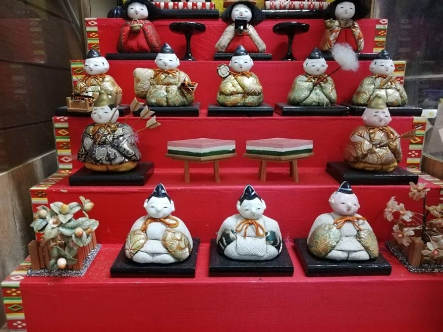 昭和レトロ・可愛い木目込み 雛人形セット 5段15体 ガラスケース付き