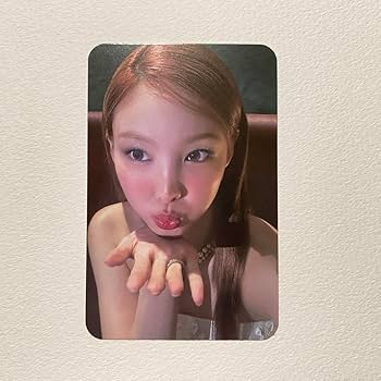 Amazon.co.jp: TWICE ナヨン Na ABCD YES24 店舗特典トレカ 3枚 : おもちゃ