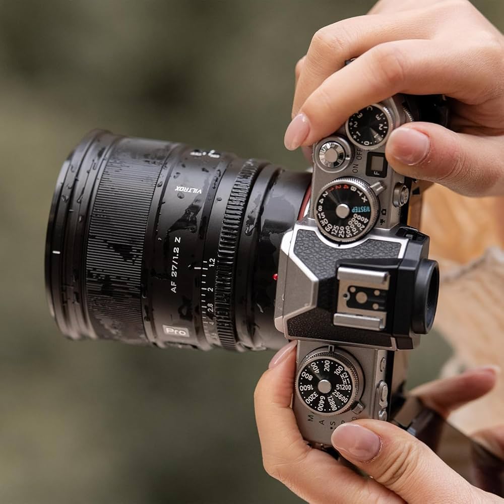 Amazon.co.jp: Viltrox AF 27mm F1.2 Pro 中望遠 単焦点レンズ