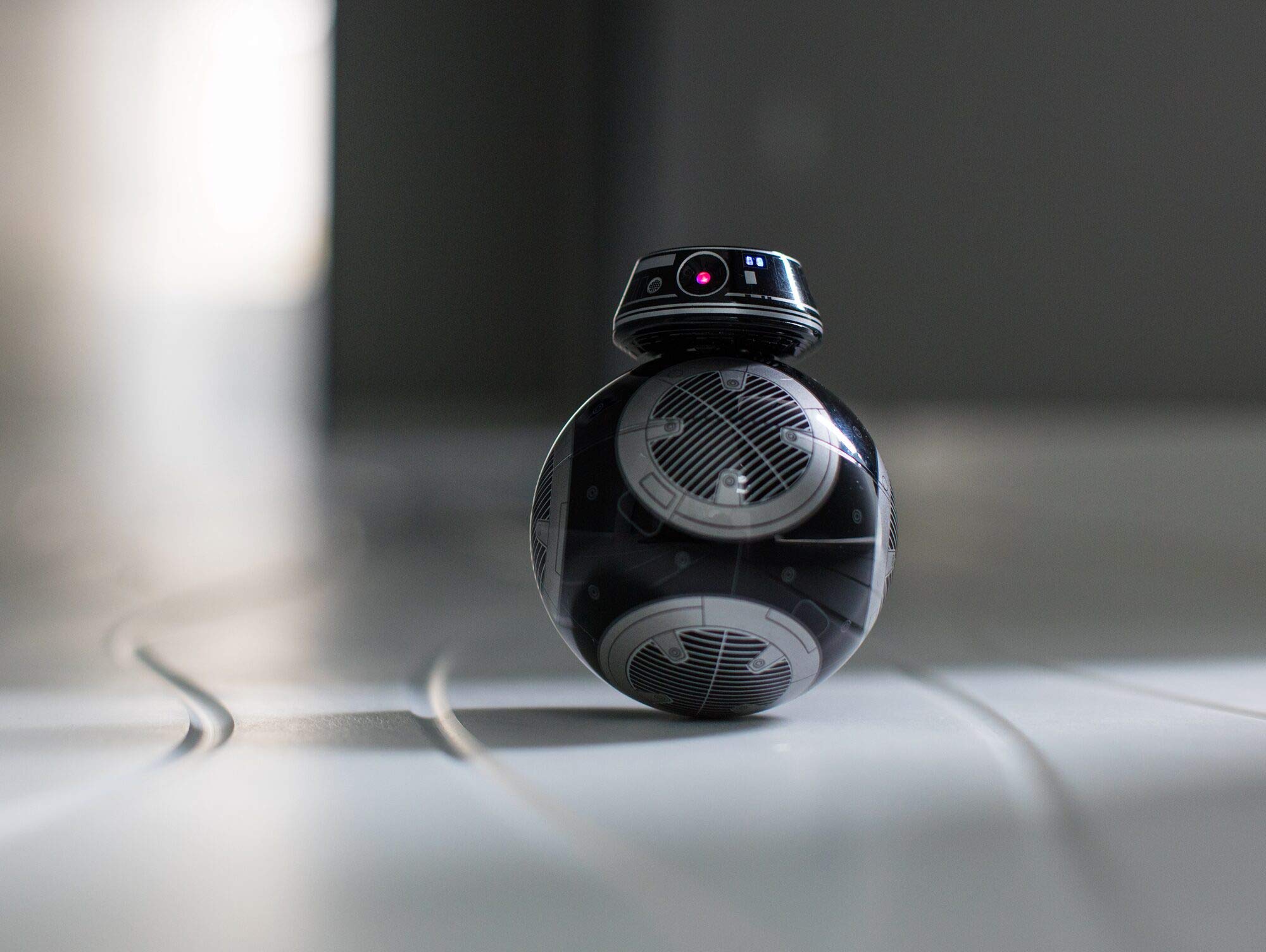 Amazon.com: Sphero BB-9E App-Enabled Droid with Droid Trainer by