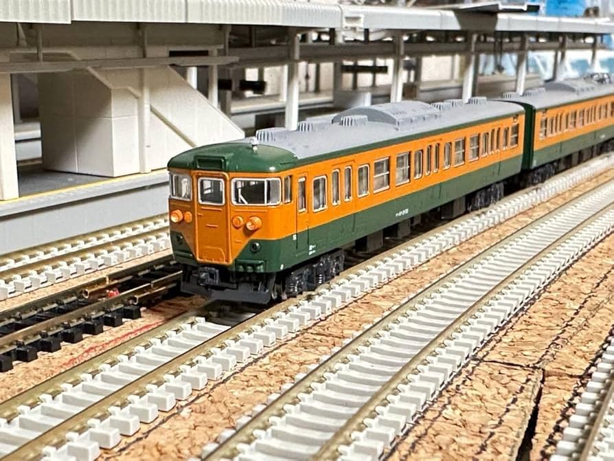 Amazon.co.jp: レアNゲージ鉄道模型 KATO 113系 10-808 : おもちゃ