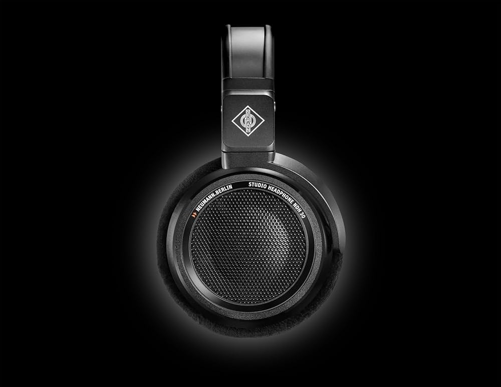 Amazon | Neumann ノイマン NDH 30 Black Edition 開放型スタジオ