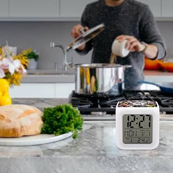 Amazon.co.jp: 目覚まし時計 仮面ライダー 目覚ましライト 置き時計