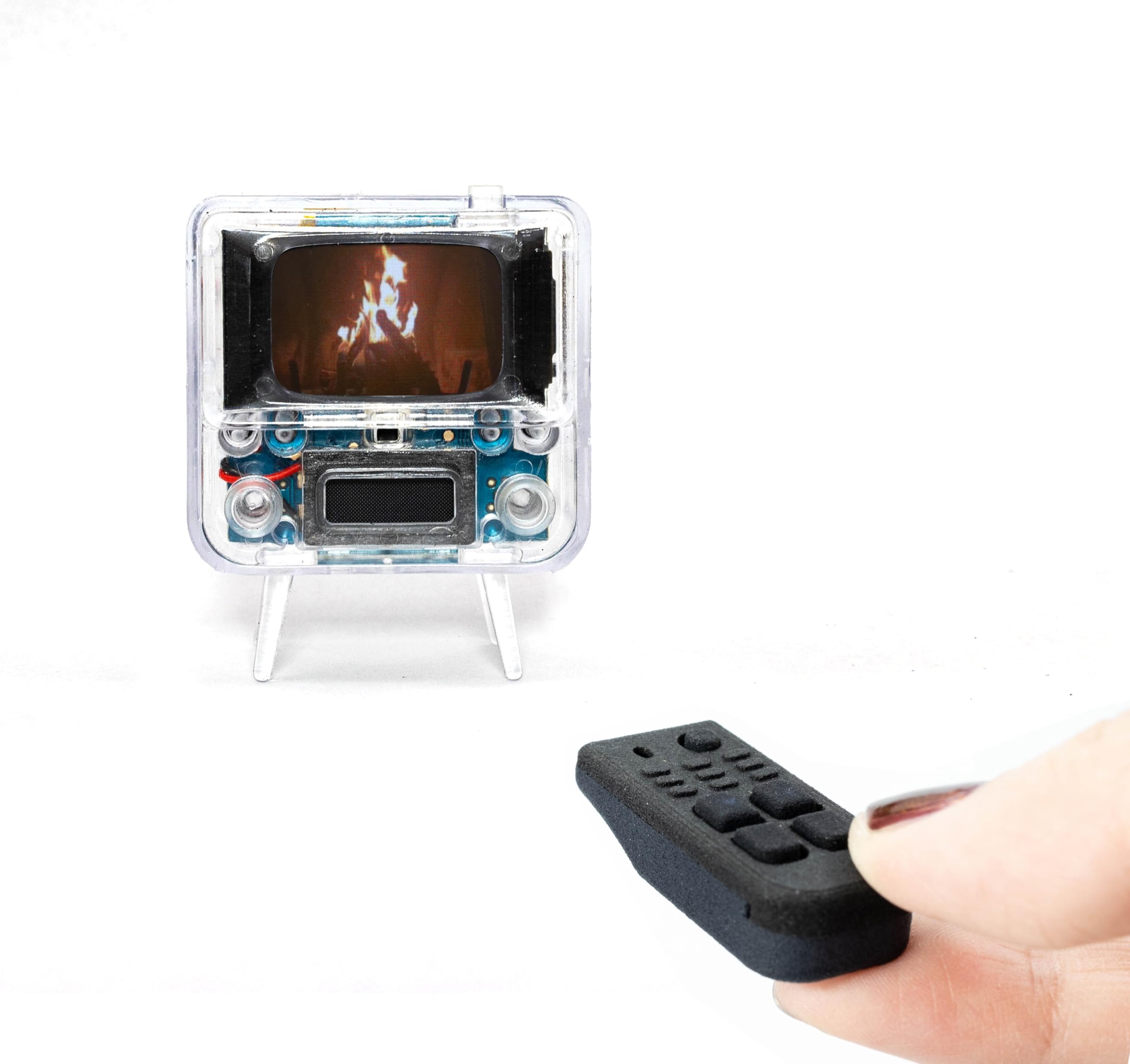 Amazon | 【レトロをまとった、映るミニチュアTV】 TinyCircuits