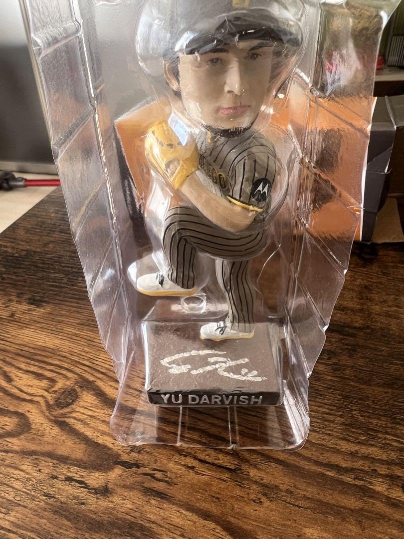 Amazon.co.jp: ダルビッシュ有 日米通算3000奪三振記念 ボブルヘッド