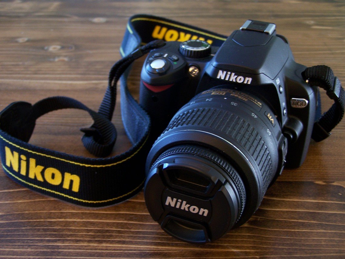 Amazon.com : Nikon D60 DSLR Camera with 18-55mm f/3.5-5.6G Auto