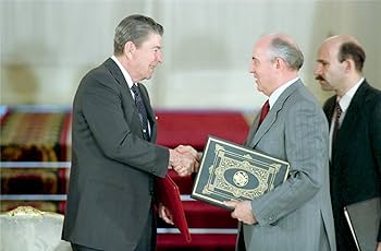 Amazon.co.jp: オリバー・ストーンが語る もうひとつのアメリカ史DVD