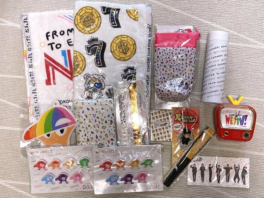 Amazon.co.jp: ジャニーズWEST グッズ まとめ売り WEST HVIX : おもちゃ