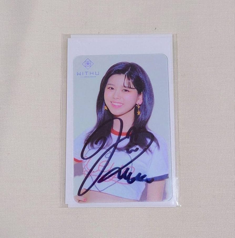 Amazon.co.jp: NiziU リク直筆サイン入りトレカ（ファンクラブ限定