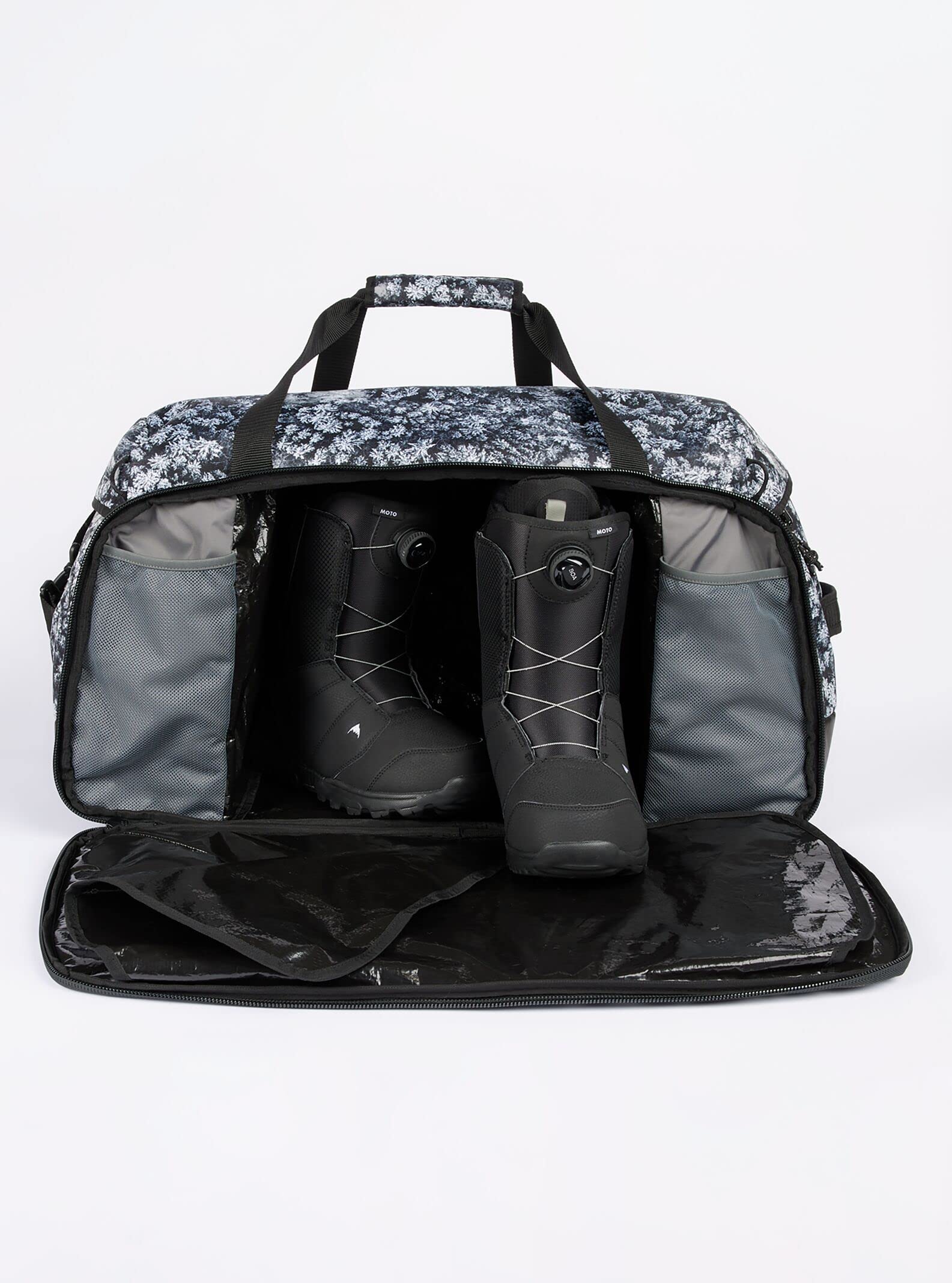 ハードボイルドなアウトロー集団 PR+ ハードボイルドなアウトロー集団