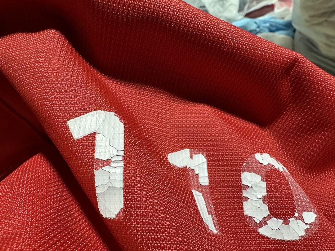 Amazon.co.jp: フェラーリF1チーム スタッフ用支給品バック : ファッション