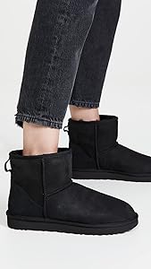 Amazon.com | UGG Women's Classic Mini Ii Boot, Black, 05 | Shoes