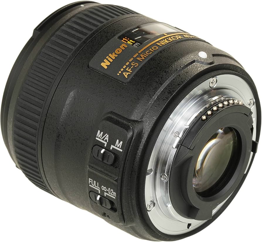 Amazon.com : Nikon AF-S DX Micro-NIKKOR 40mm f/2.8G Close-up Lens
