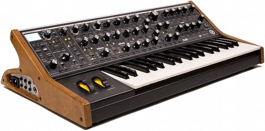 Amazon | moog Subsequent 37 アナログシンセサイザー | サウンド