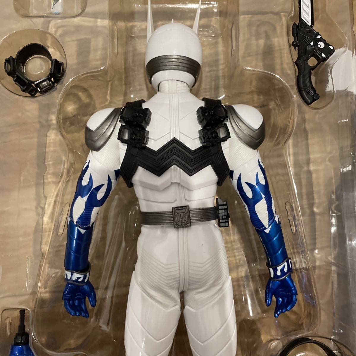 Amazon.co.jp: RAH 仮面ライダーエターナル 1/6 メディコムトイ リアル