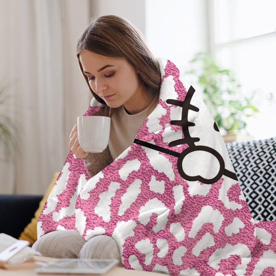 Amazon｜ブランケット ハローキティピンクのヒョウ柄 毛布 膝掛け