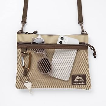 niko and  SPECIAL BOOK サコッシュ&カラビナ ver. (宝島社ブランド