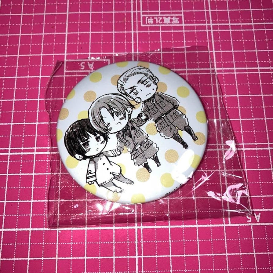 Amazon.co.jp: ヘタリア 枢軸 缶バッジ ZQWO : Hobbies