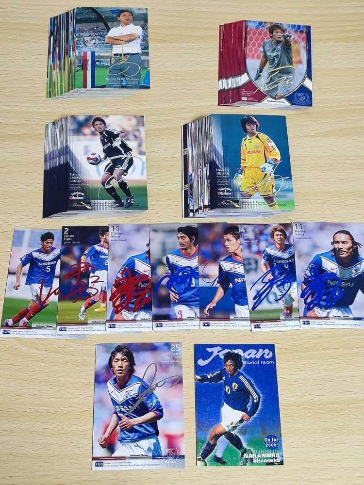 Amazon.co.jp: 中村俊輔 サッカー カード Limited 20枚限定 シルバー