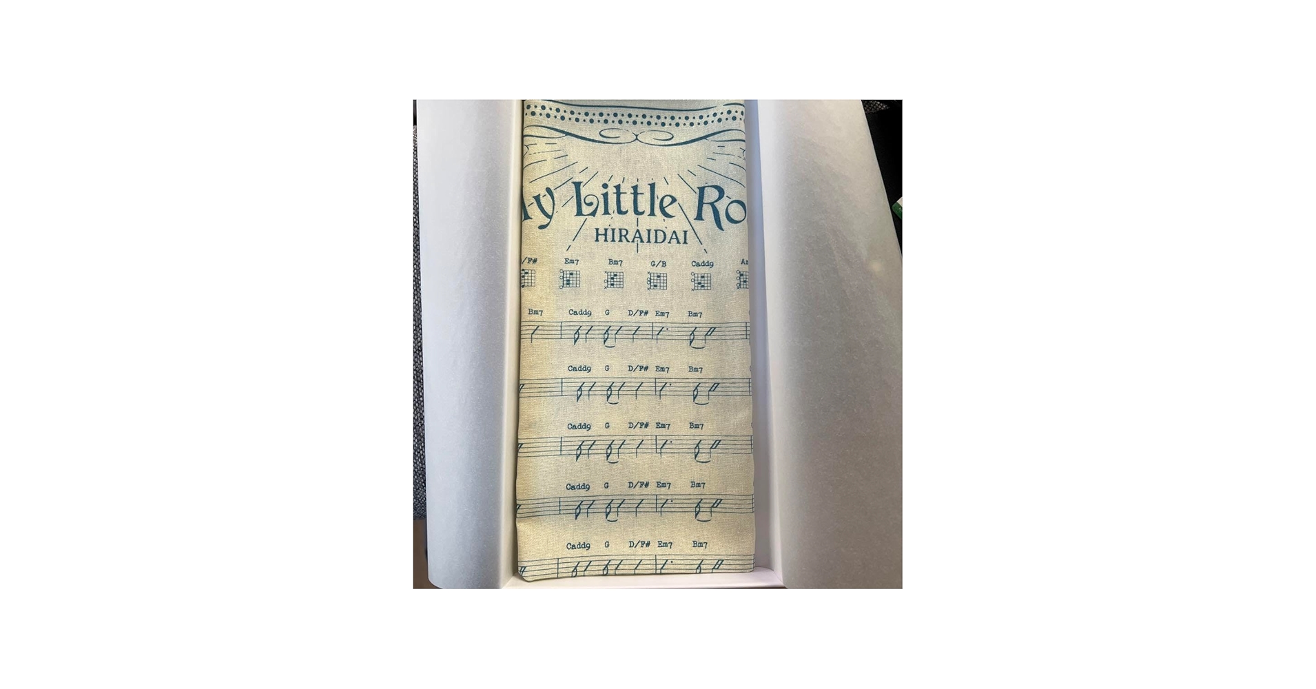 Amazon.co.jp: 平井大 localsonly 限定バンダナ 直筆サイン : ファッション