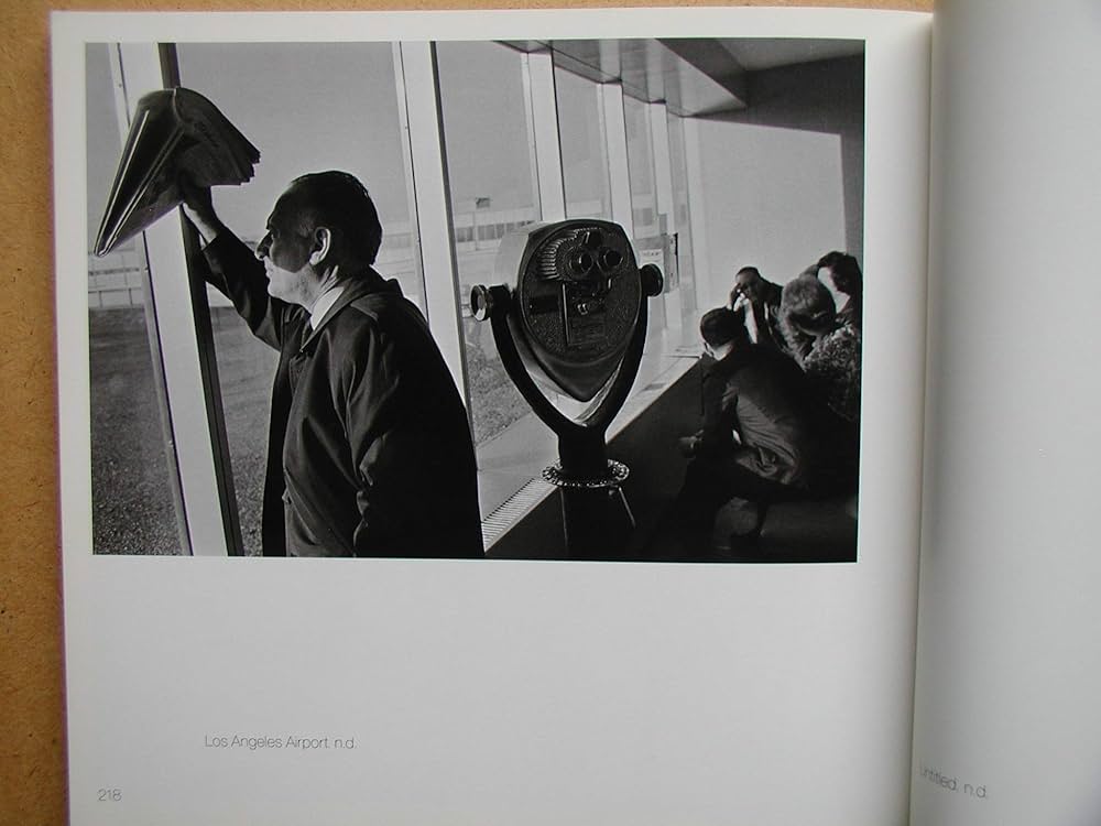 Amazon.co.jp: Winogrand: Figments from the Real World : 本