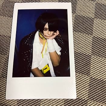 Amazon.co.jp: 甘い暴力 チェキ 咲さん 頬杖ポーズ : おもちゃ