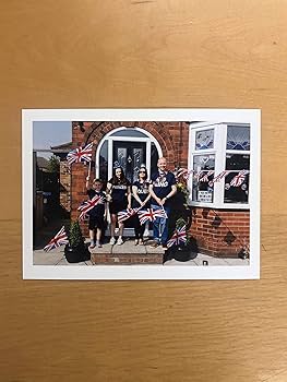 Amazon.com: Martin Parr: Portraits Postcard Box: 9781855147324