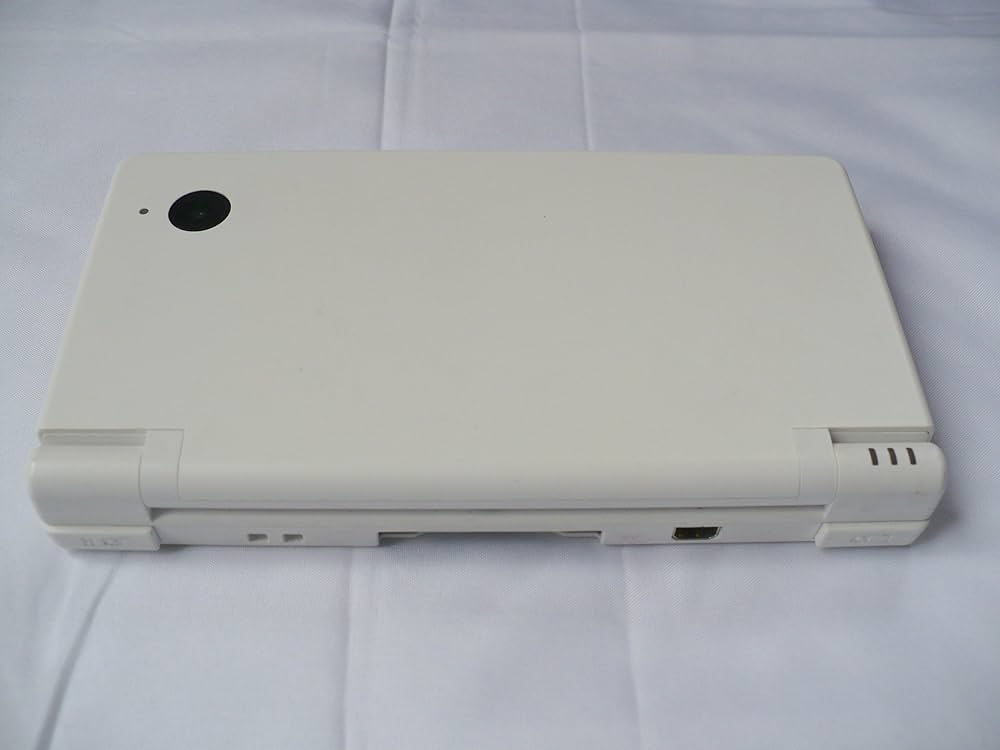 Amazon.co.jp: ニンテンドーDSi ホワイト【メーカー生産終了】 : Video