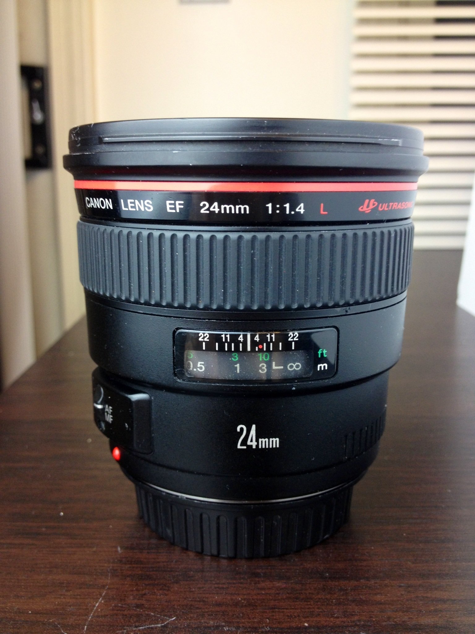 Amazon.com : Canon EF 24mm f/1.4L USM Wide Angle Lens for Canon