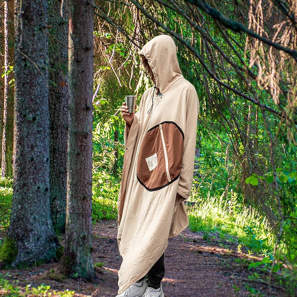 Amazon | 断熱ポンチョ、フリースキャンプポンチョ、寝袋マント