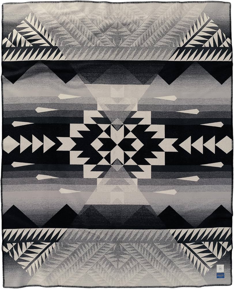 Amazon｜Pendleton Nike n7 Blanket 64