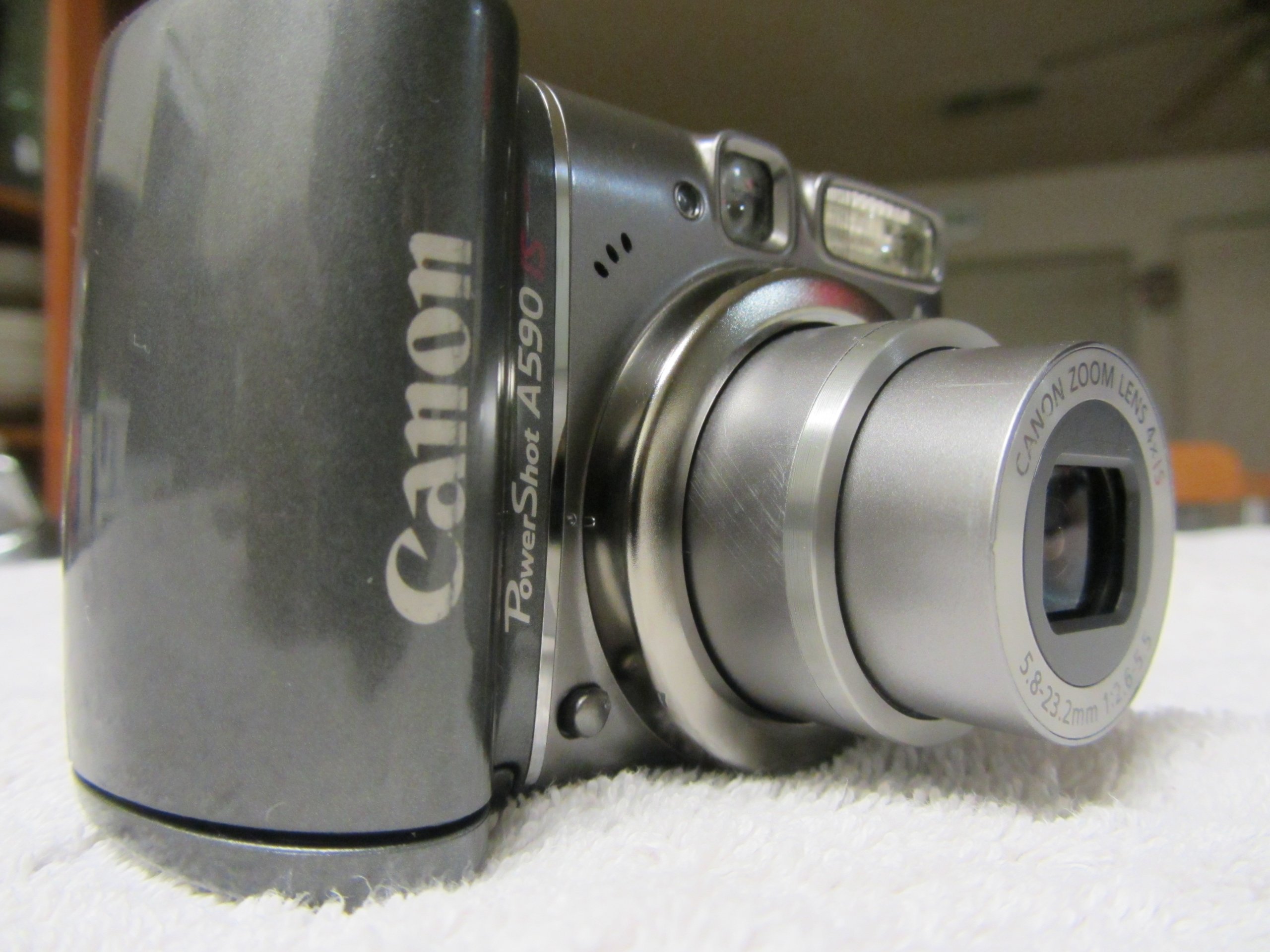 Amazon.com : Canon PowerShot A590IS 8MP Digital Camera with 4x