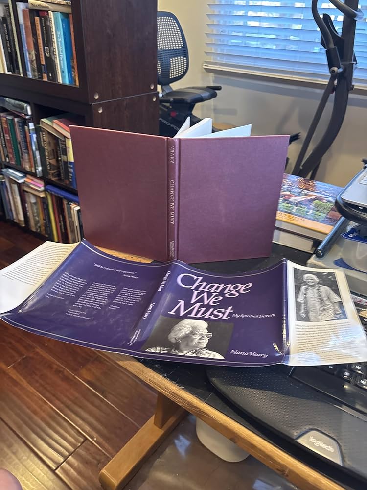 Amazon.co.jp: Change We Must: My Spiritual Journey : Veary, Nana