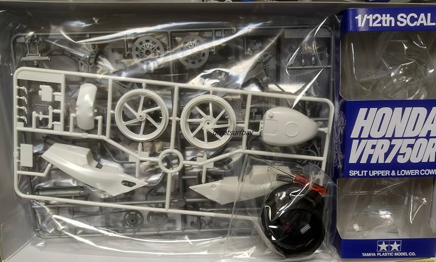 Amazon | タミヤ 1/12 オートバイシリーズ VFR750R | プラモデル 通販