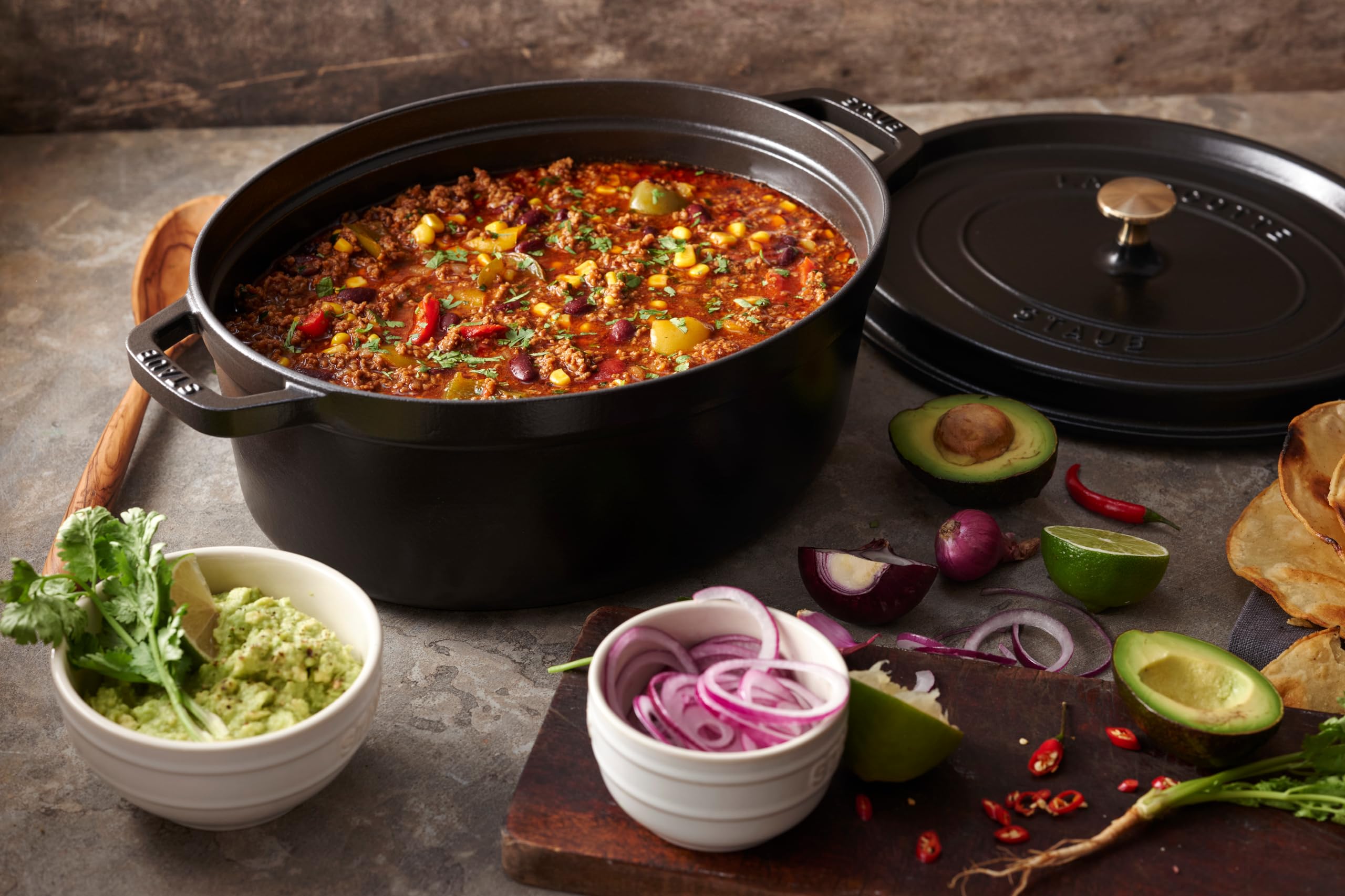 Amazon｜staub ストウブ 「 ピコ ココット オーバル ブラック 33cm