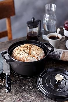 Amazon.com: STAUB Cast Iron Roaster/Cocotte, Round, 6.7 L, Black