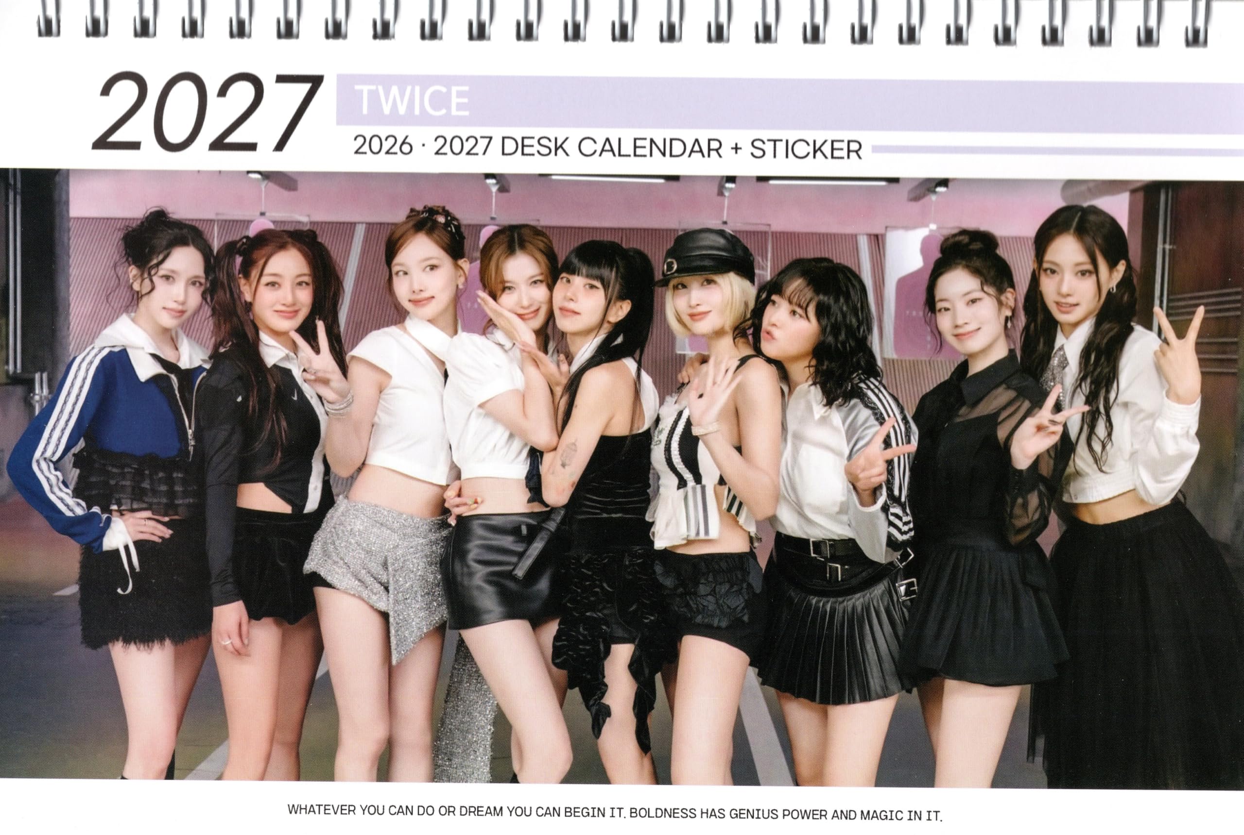 Amazon.co.jp: TWICE トゥワイス グッズ 卓上 カレンダー (写真集