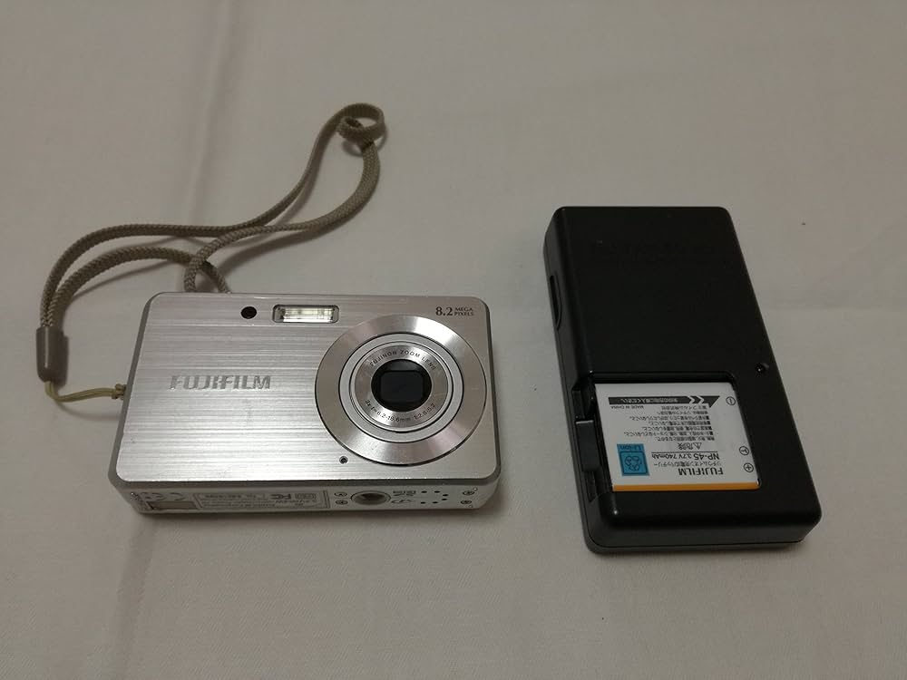 FUJIFILM FinePix 30i シルバー SDカード付 FUJIFILM FinePix 30i