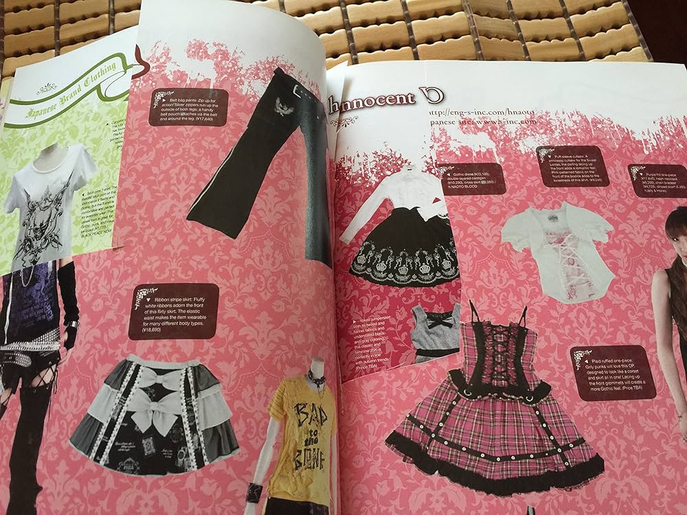 Gothic & Lolita Bible: Various: 9781427803498: Amazon.com: Books