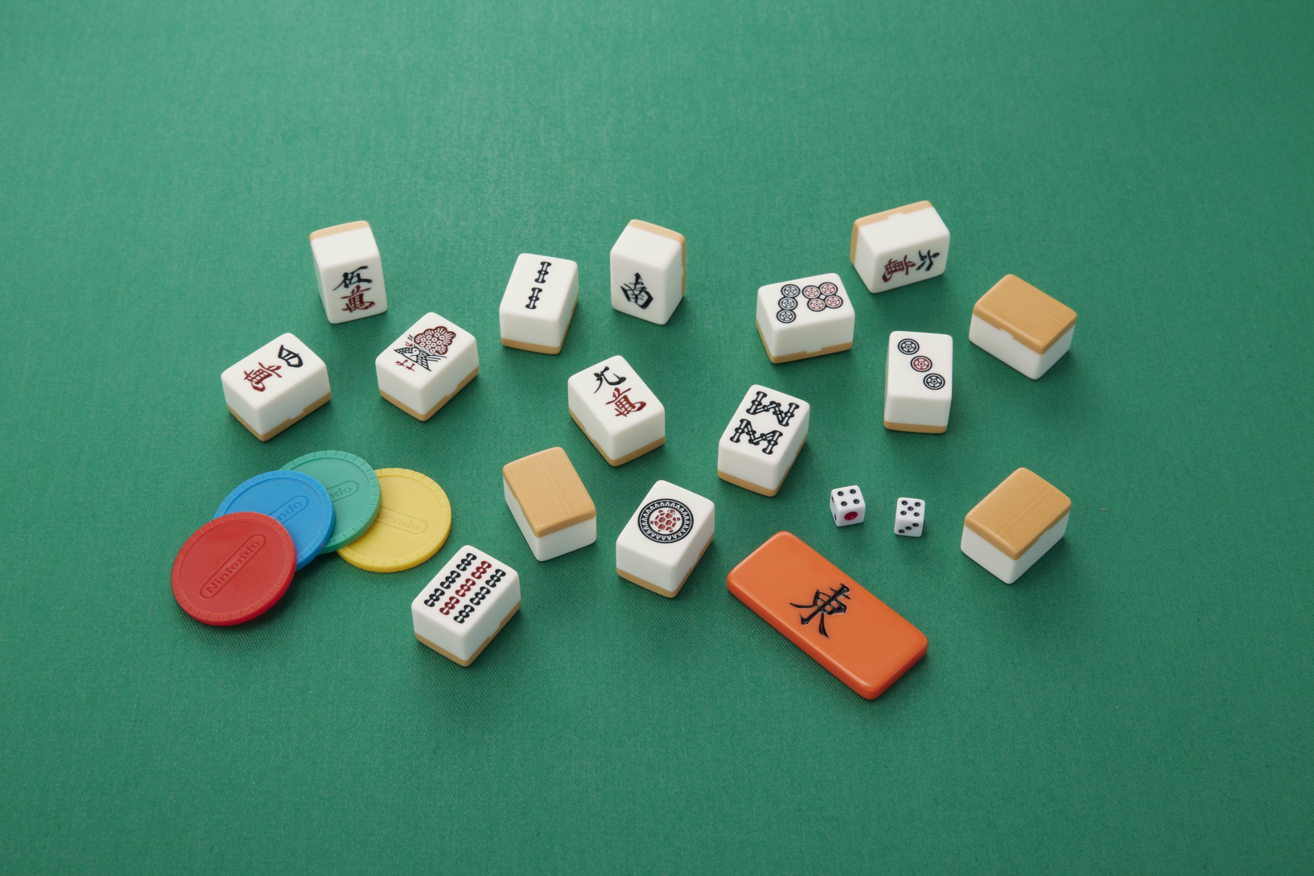 Amazon.co.jp: 麻雀牌 『役満 鳳凰』 : おもちゃ