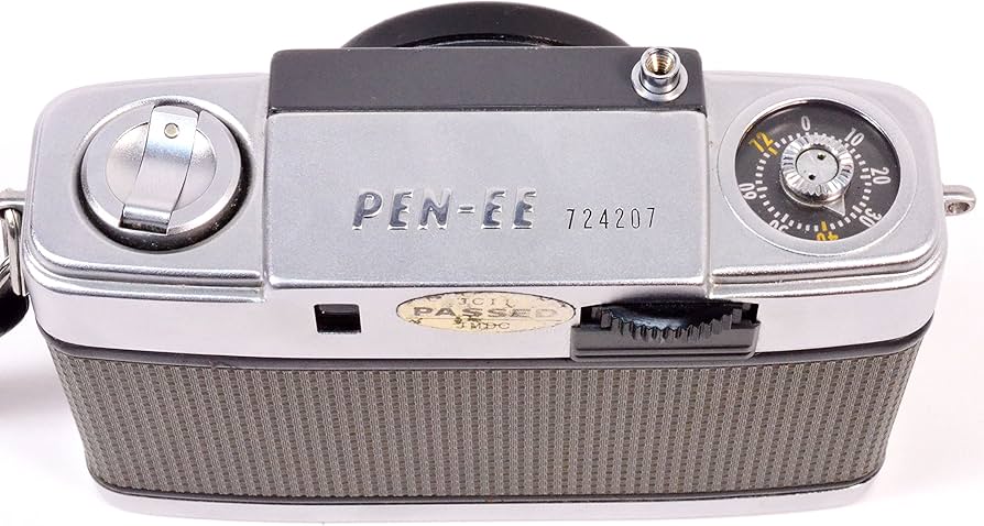 Amazon.com : Olympus Pen-EE Half Frame 35mm Camera : Point And