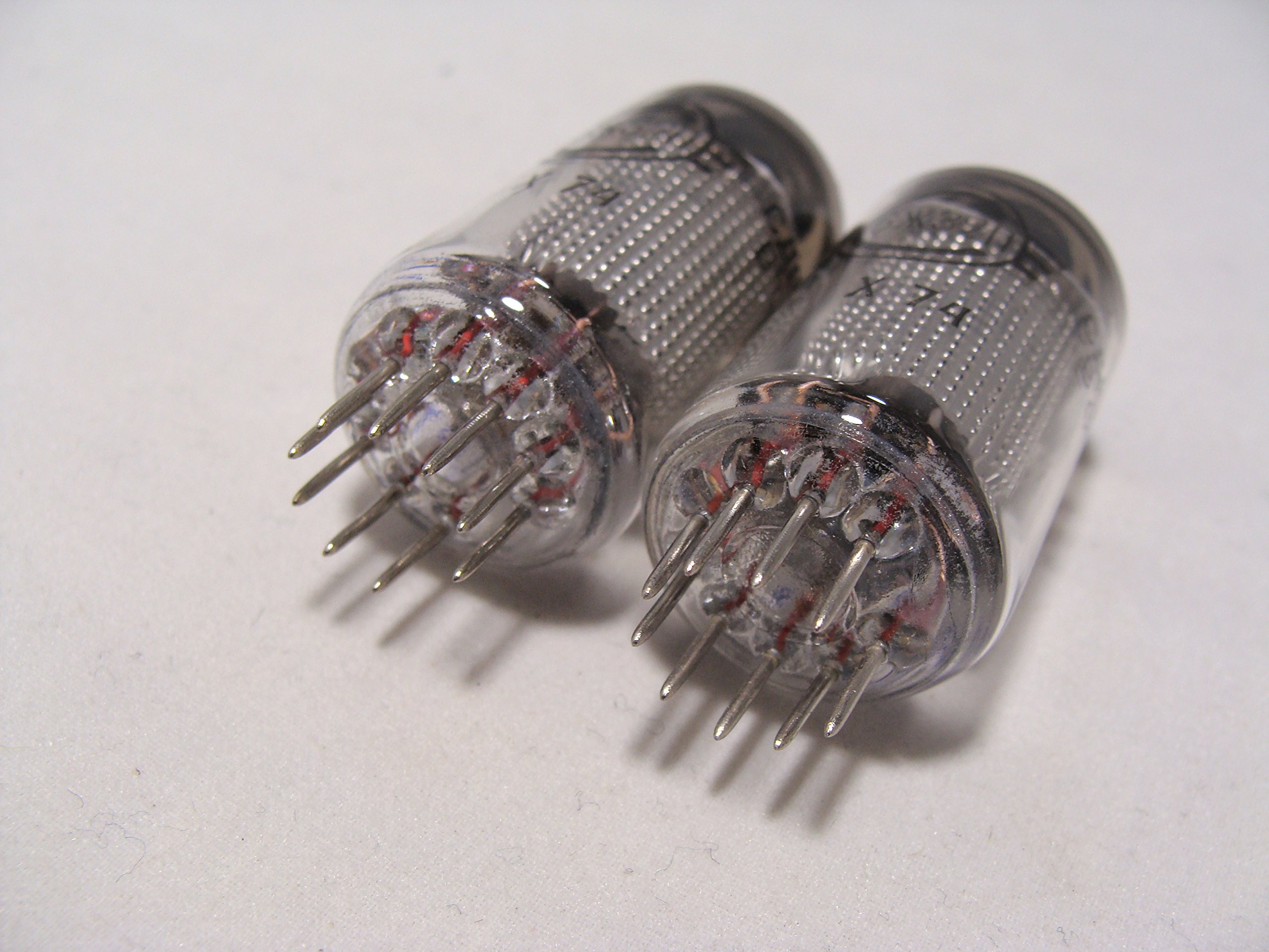 Amazon | ロシア製真空管 6J32P (EF86 6267) Svetlana スベトラナ (2本