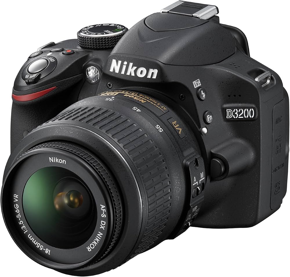 Amazon | Nikon デジタル一眼レフカメラ D3200 200mmダブルズーム