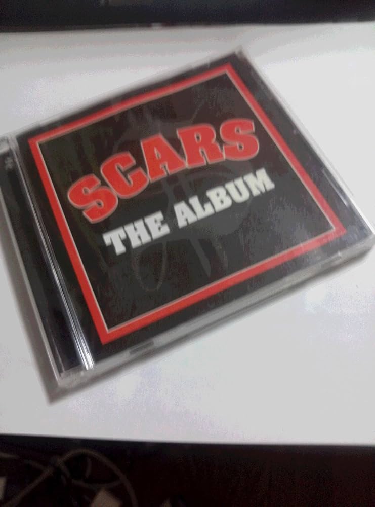 Amazon.co.jp: THE ALBUM: ミュージック