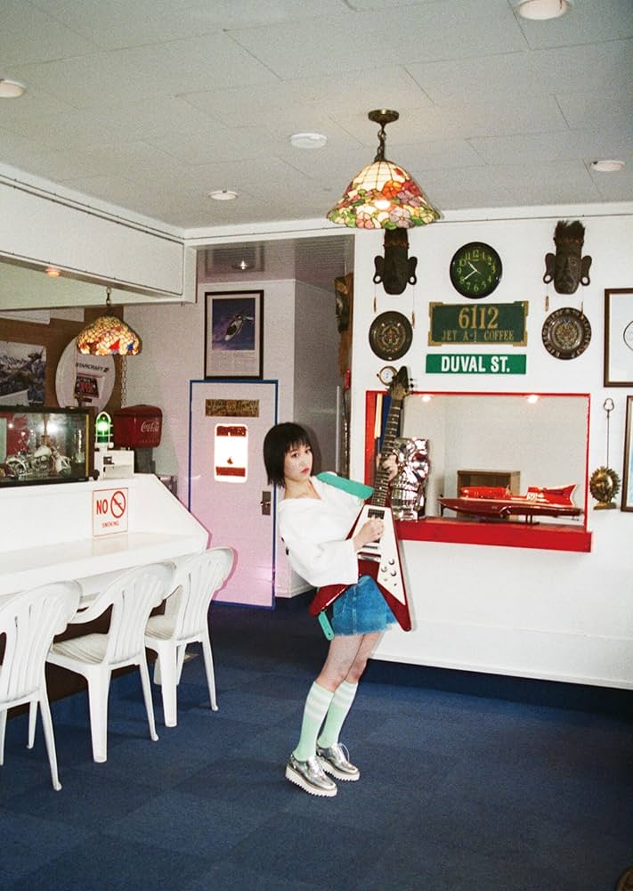 Amazon.co.jp: CRY [CD+MUSIC BOOK]: ミュージック