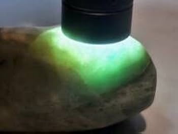 Amazon.co.jp: 黄緑 167g 翡翠 原石 ヒスイ 鉱物 鑑賞石 糸魚川 水石